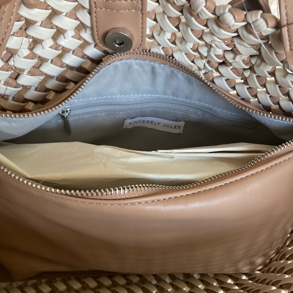 NWT Sincerely Jules Tan and White Woven Large Tote Bag with Pouch - Picture 5 of 7